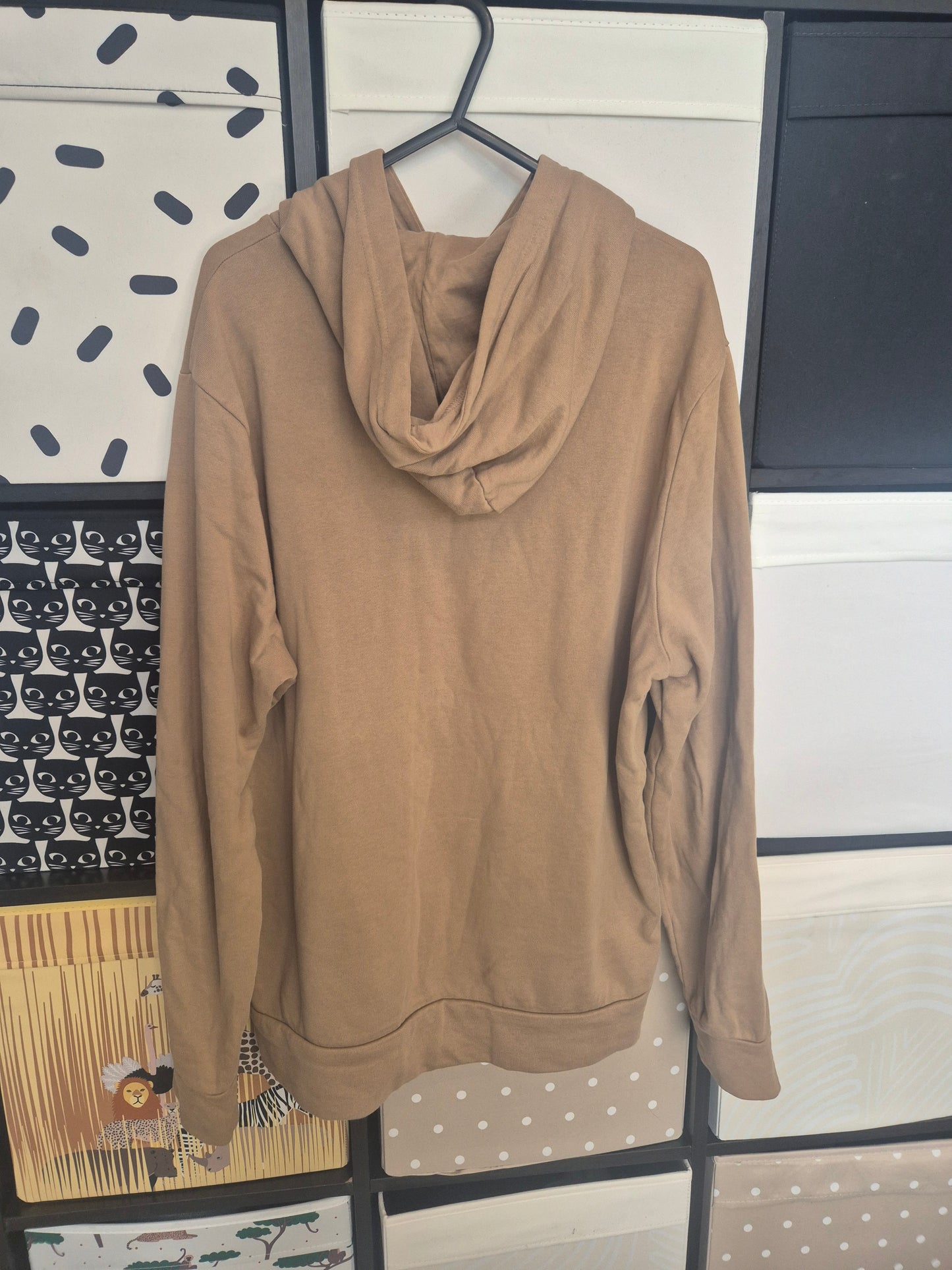 Ash Best- Pangolin and Ant Hoodie (size M) & A4 Print Bundle