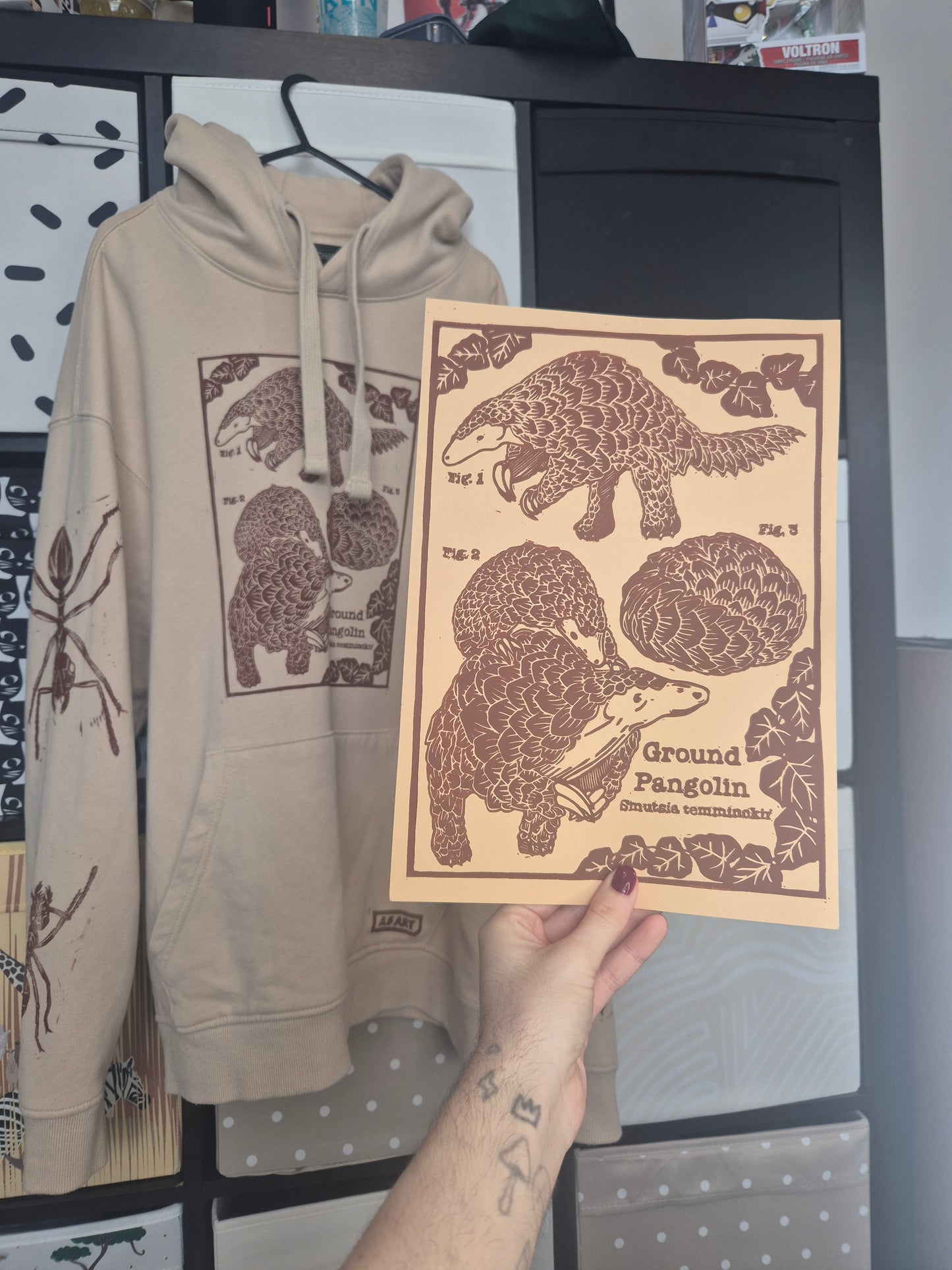 Ash Best- Pangolin and Ant Hoodie (size XL) & A4 Print Bundle #2