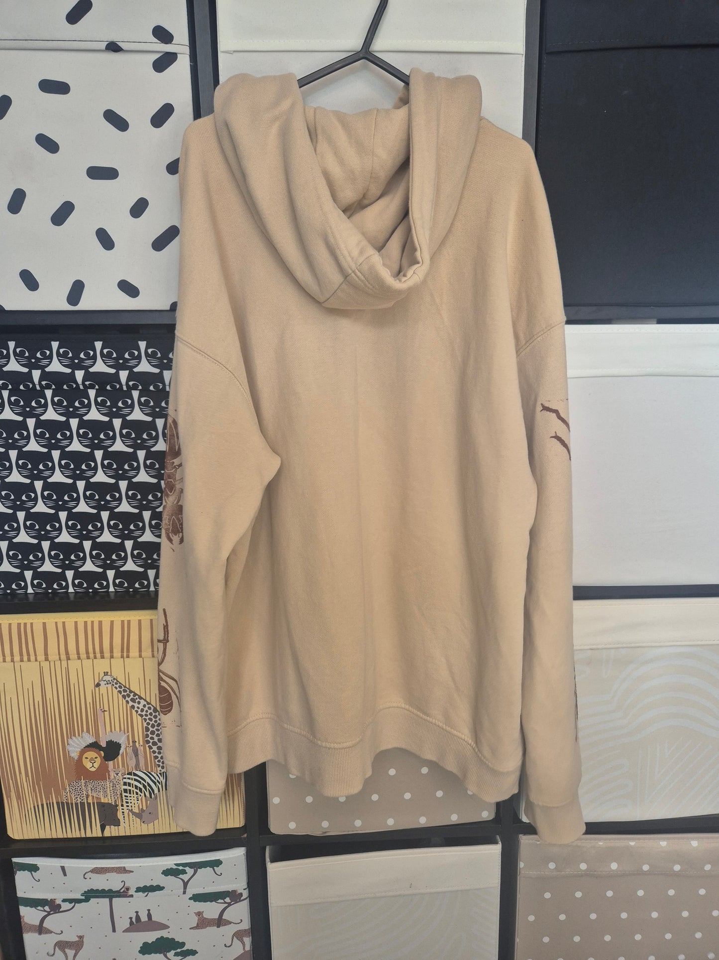 Ash Best- Pangolin and Ant Hoodie (size XL) & A4 Print Bundle #2