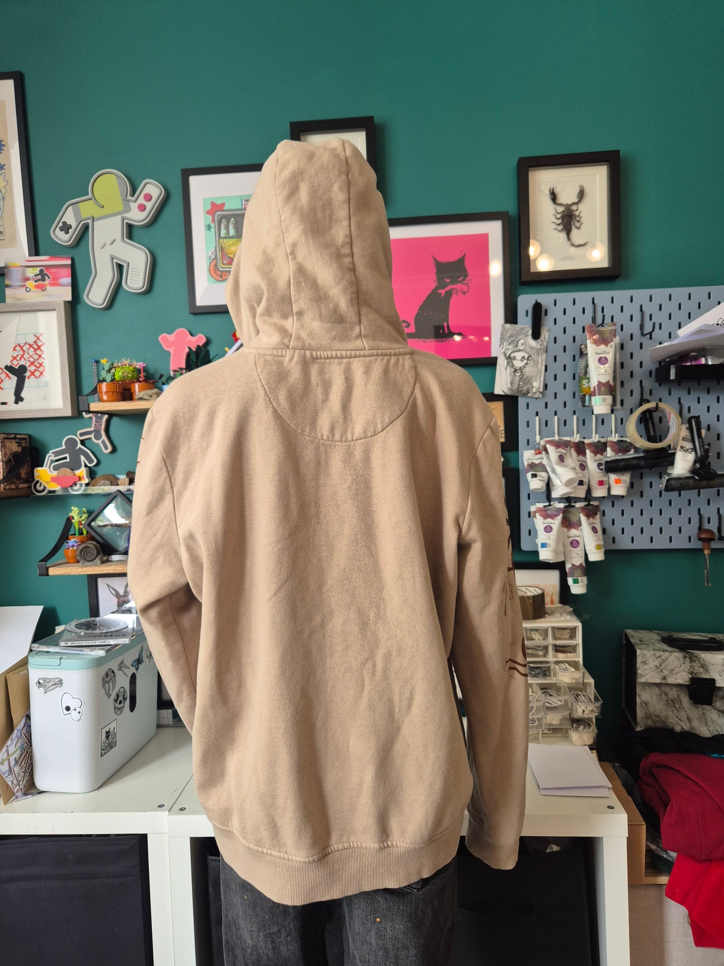 Ash Best- Pangolin and Ant Hoodie (size XL) & A4 Print Bundle