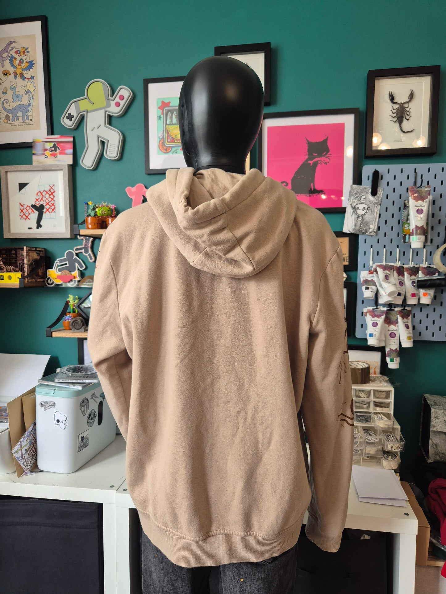 Ash Best- Pangolin and Ant Hoodie (size XL) & A4 Print Bundle