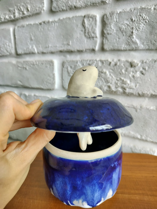Grace Thng- Chilling Seal