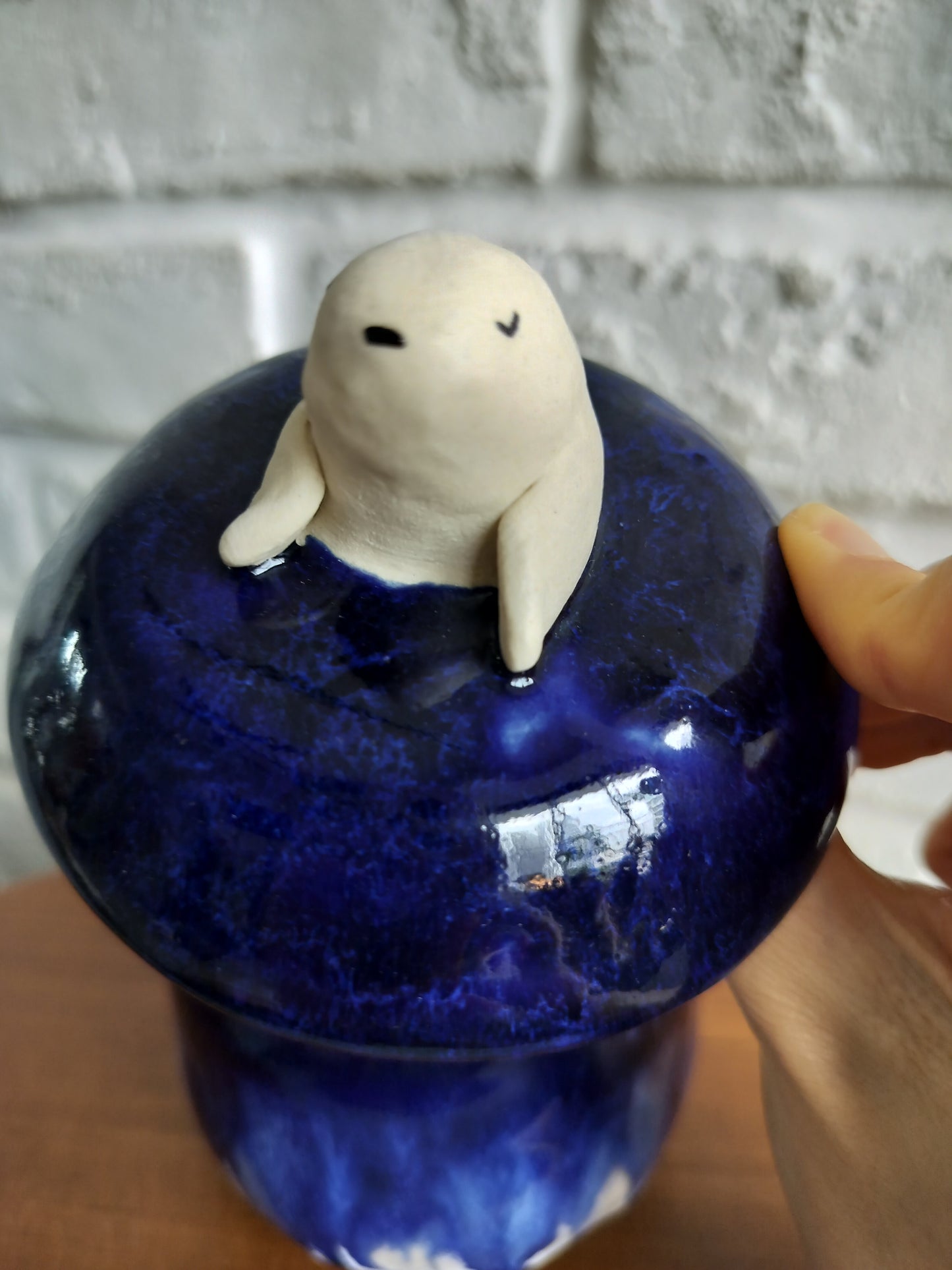 Grace Thng- Chilling Seal