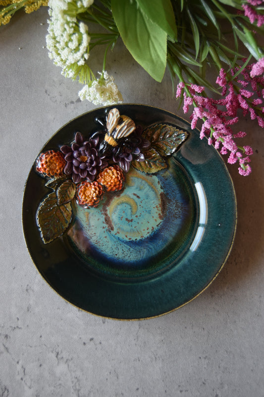 Bee Trinket Plate (green)