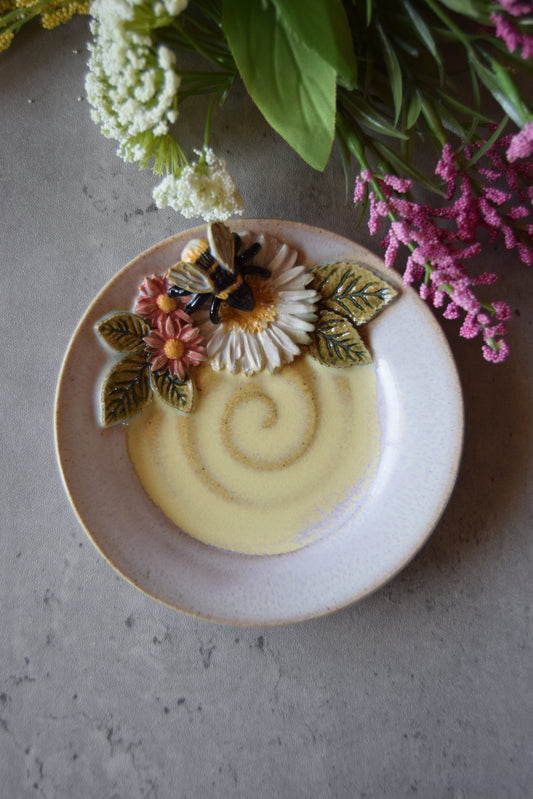 Bee Trinket Plate (pink)