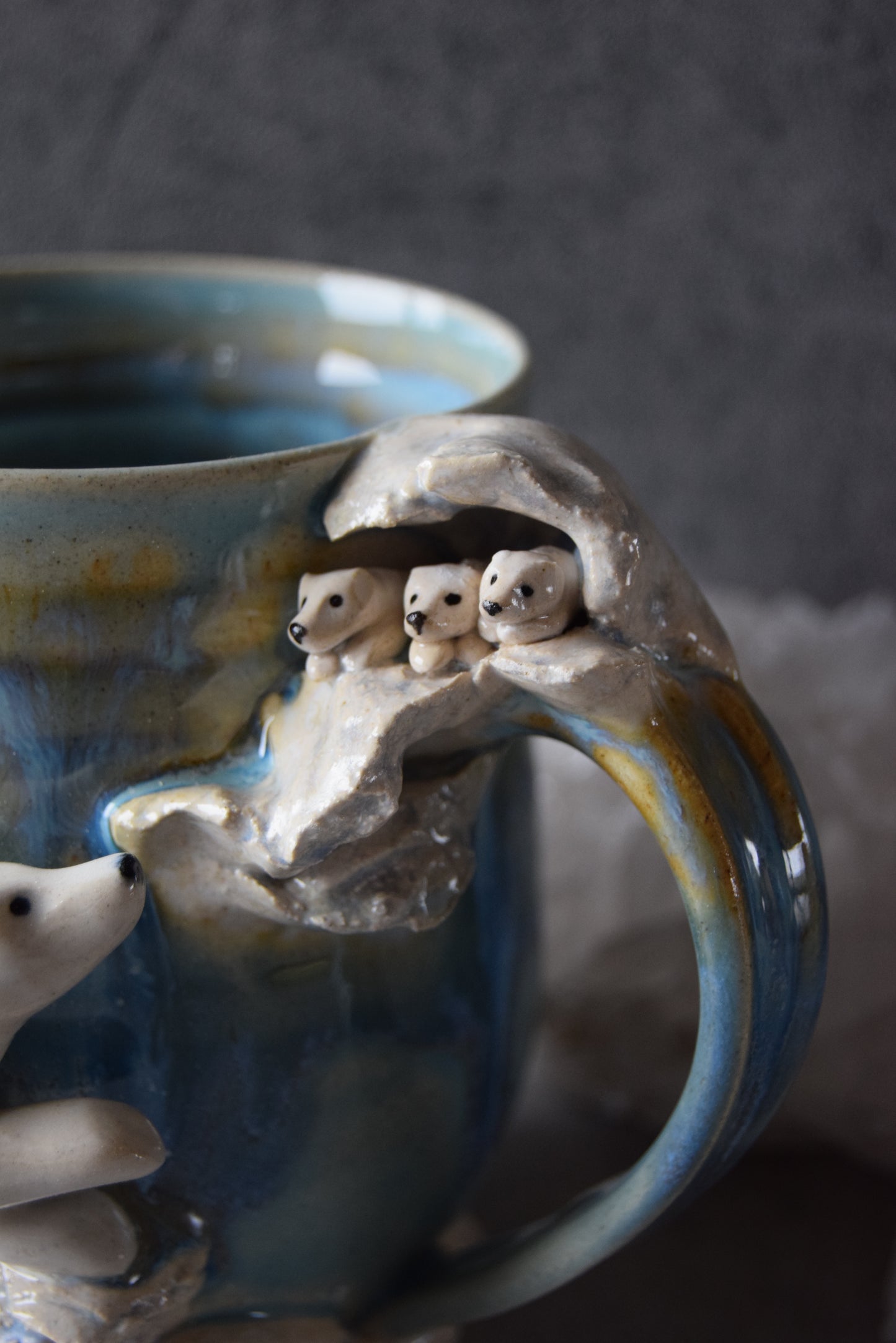 Polar Bear Den Mug (blue)