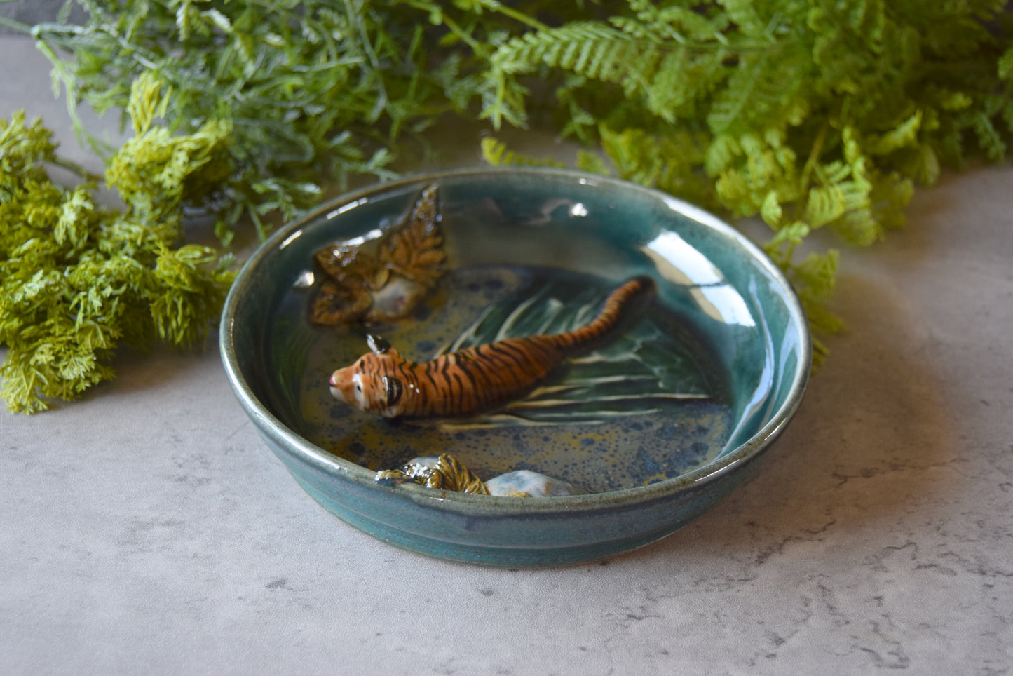 Swimming Tiger Trinket Plate (bowl rim)