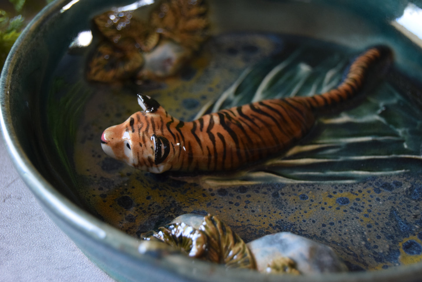 Swimming Tiger Trinket Plate (bowl rim)