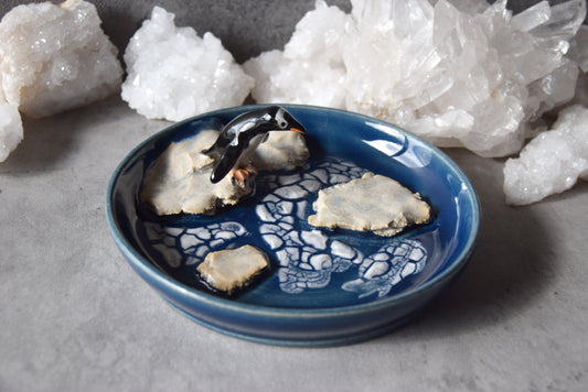 Gentoo Penguin Trinket Plate (dark)